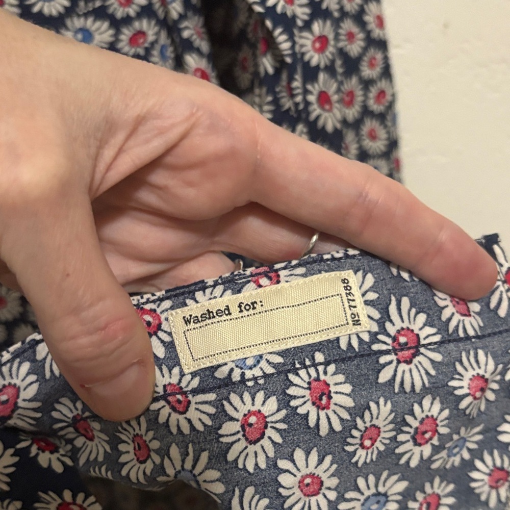 ππ§J. Crew 100% Cotton Floral Secret Wash Shirting Button Down Navy Shirt - Picture 4 of 7